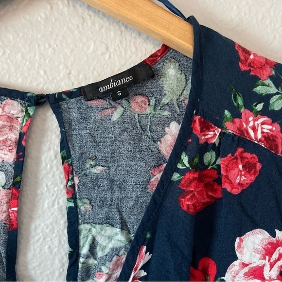 Ambiance Navy Floral Ruffle Trim V-Neck 3/4 Sleeve Romper Women's Size Small - Picture 2 of 11